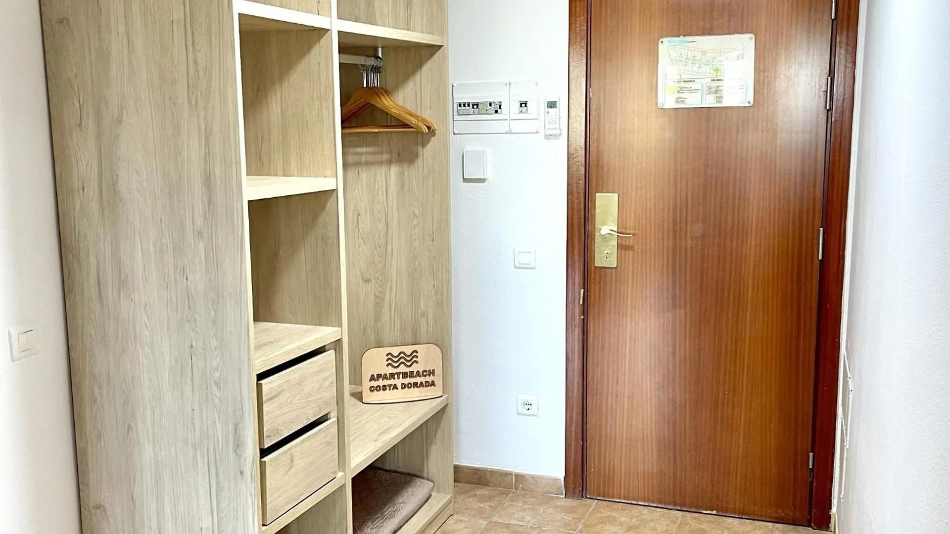 Apartbeach Festival Village Vistas Playa Y Piscinas Salou 0*,