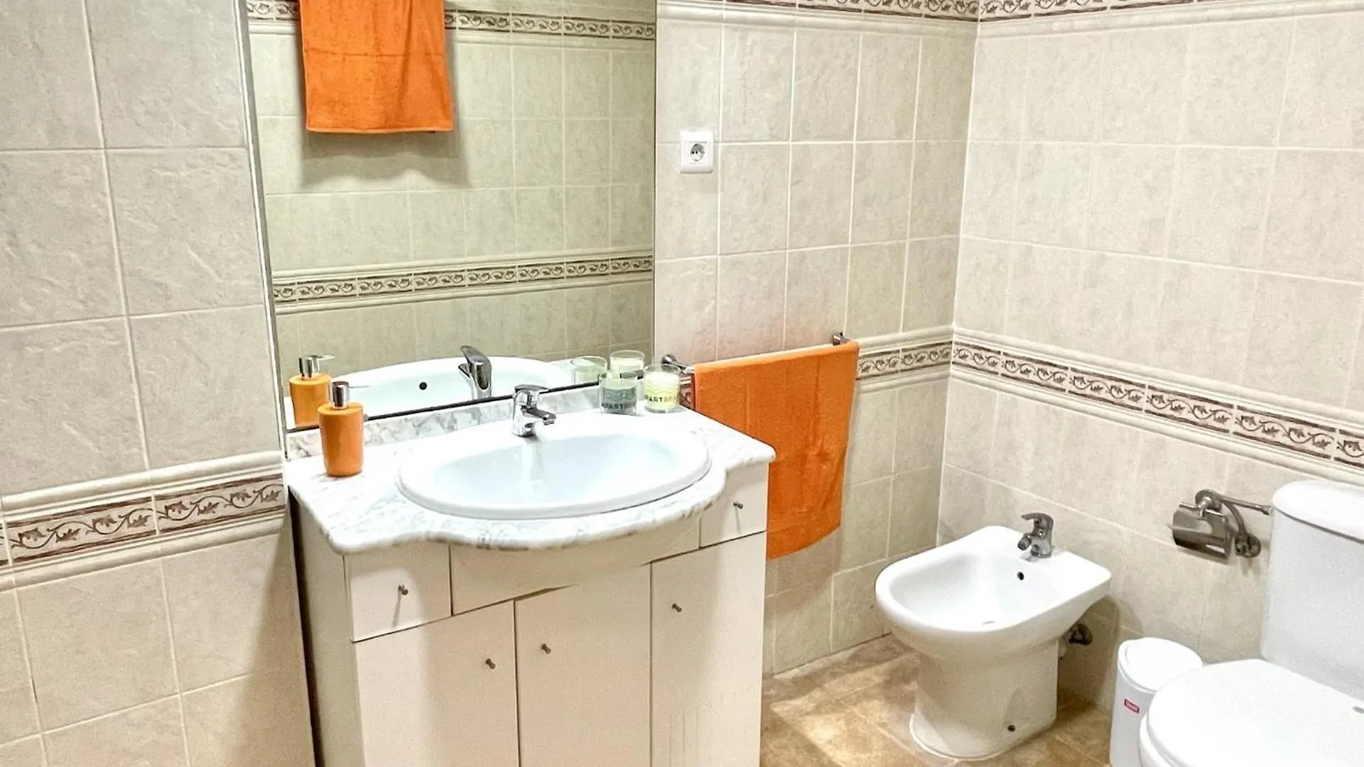 Apartbeach Festival Village Vistas Playa Y Piscinas Salou Spain