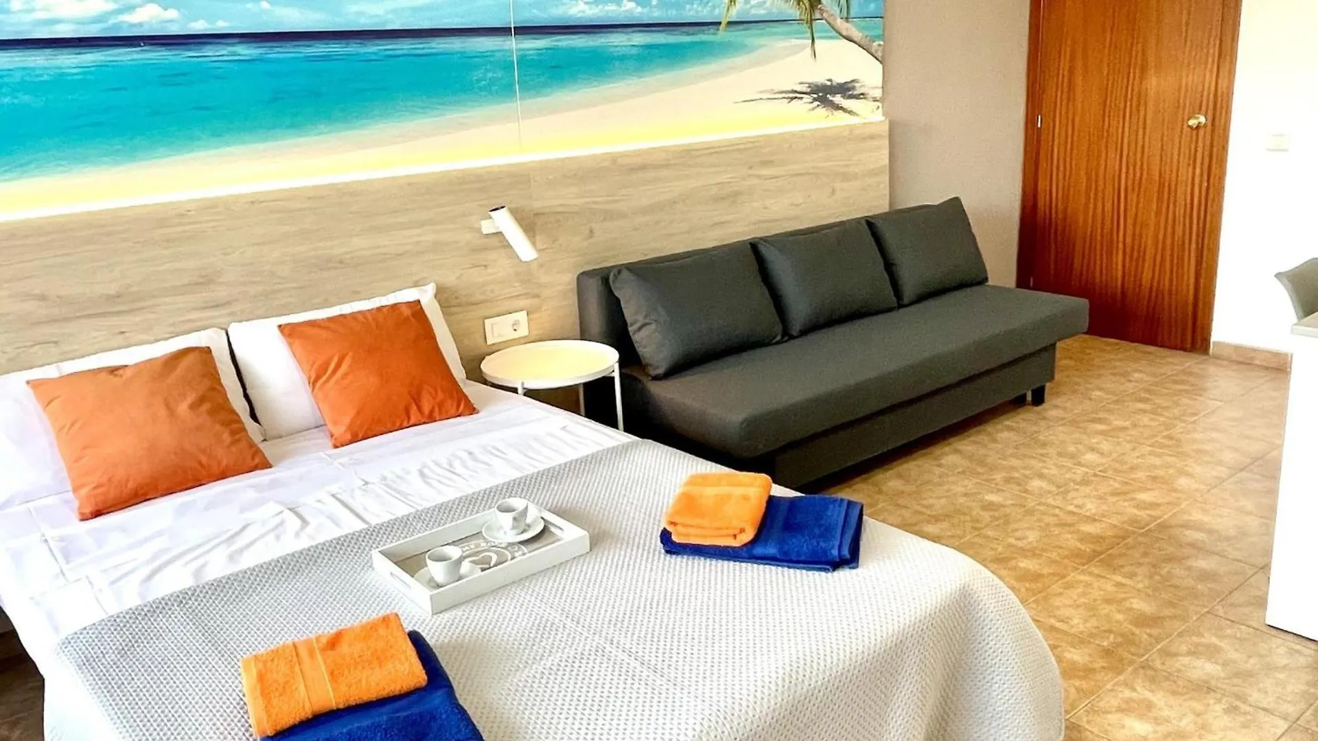 Apartment Apartbeach Festival Village Vistas Playa Y Piscinas Salou Spain